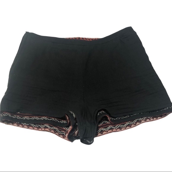 FOREVER 21 High-Rise Embroidered Shorts - Picture 4 of 5